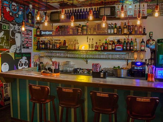 Aqueces Bar