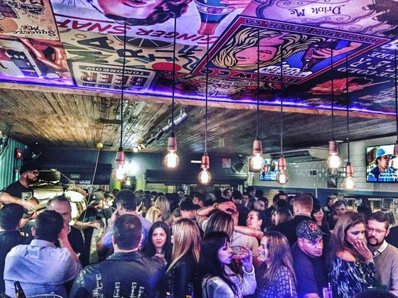 Aqueces Bar