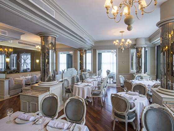 99 Brasserie Café Hotel Bourbon