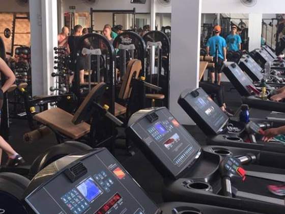 Academia Fitness Club