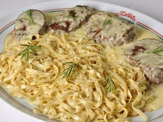 Lellis Trattoria
