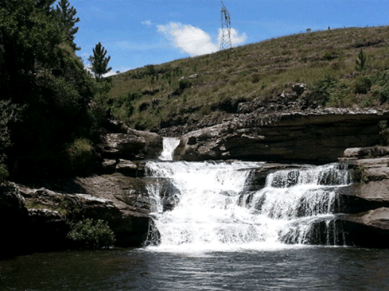 No formato trail run, com predominância em trilhas, a Discover Trail é ideal para atletas ou amadores que curtem subida, lama, trilhas, rios e paisagens