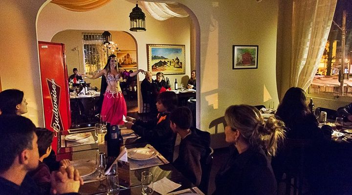 Para os fãs da cultura árabe: 4 lugares para curtir a noite e assistir dança do ventre