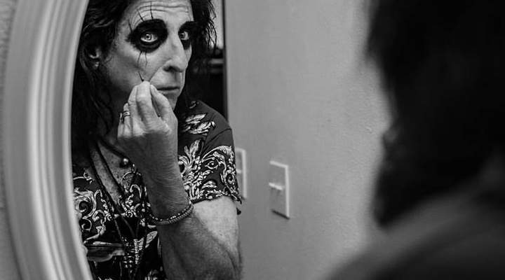 Alice Cooper: “As novas bandas são molengas. Lady Gaga é a maior roqueira do momento”