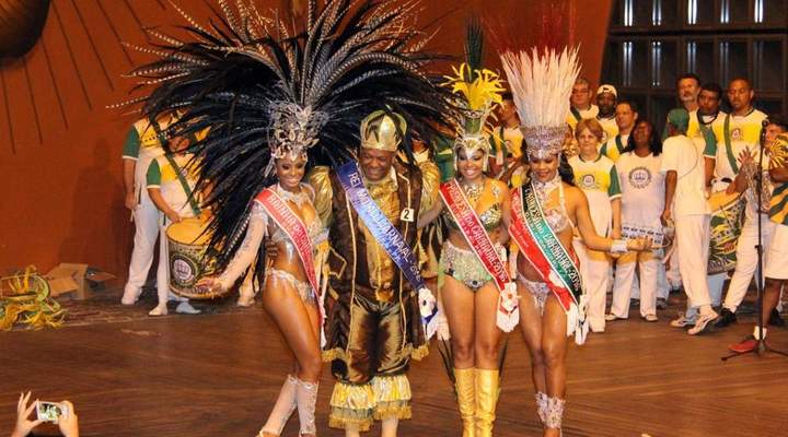 Rei Momo e Rainha do Carnaval de Curitiba 2018 serão escolhidos nesta quinta-feira