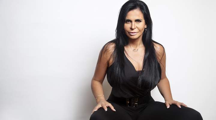 “Eu sou a Rainha dos memes, gifs e da internet”, diz Gretchen que faz show em Curitiba