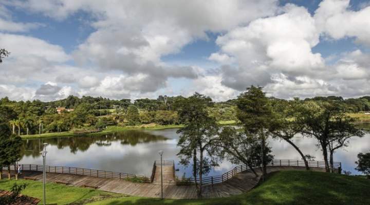 Parque Lago Azul já foi “praia” dos curitibanos e hoje é programa para as famílias