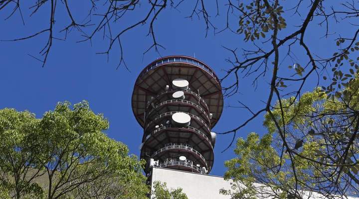 Torre Panorâmica: vista de 360 graus de Curitiba encanta turistas e custa só R$ 6