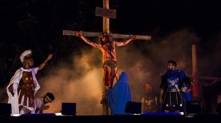 Escultor de escolas de Samba vai criar cenários para a Paixão de Cristo 2019
