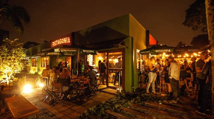 Bar da cerveja Patagonia libera suas torneiras para cervejas artesanais de Curitiba