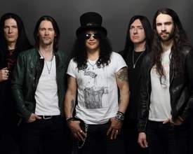 Slash volta a Curitiba com seu projeto solo nesta sexta