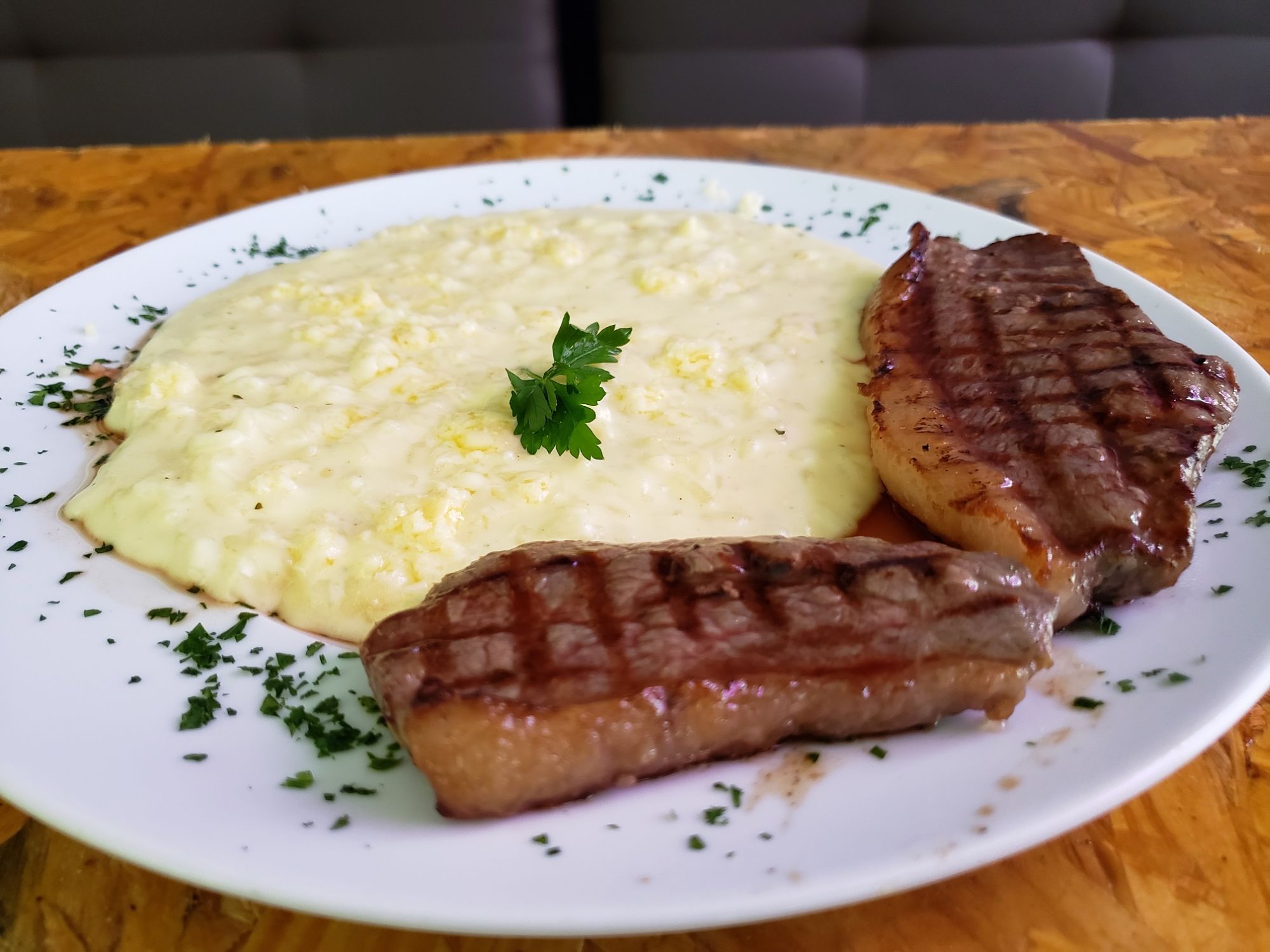 O risoto é uma das opções para acompanhar a picanha no Prinzen. Foto: Divulgação