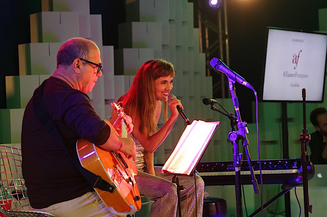 A cantora francesa Camille Bertoult se apresentou no último dia 27, acompanhada do músico Nelson Faria. Foto: Divulgação
