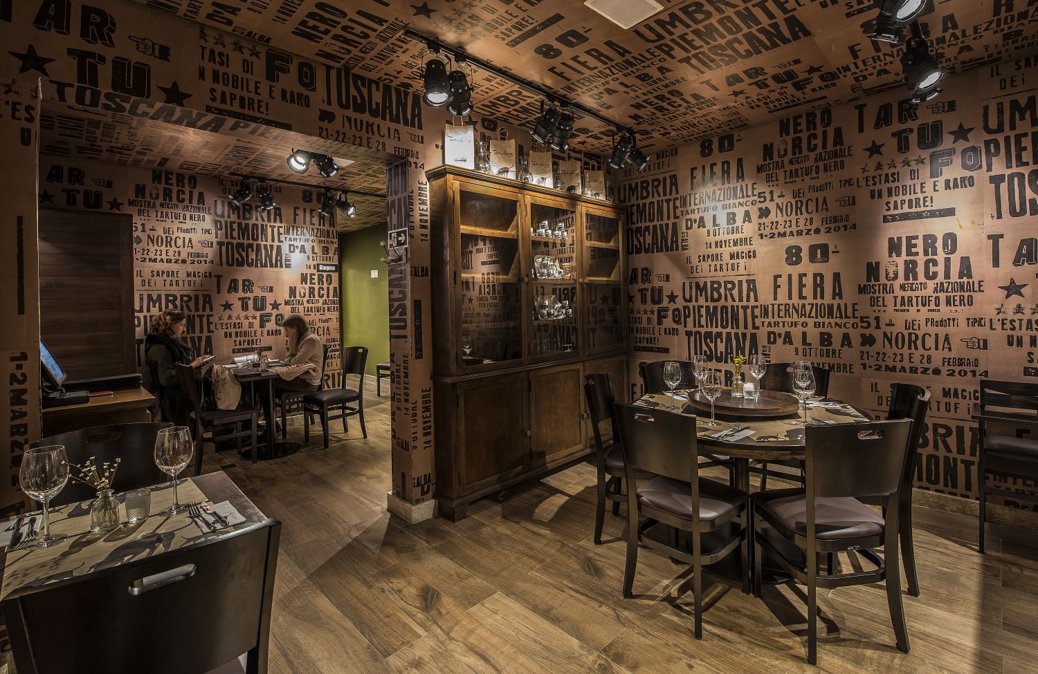 12 lugares na região da Praça da Espanha em Curitiba que você precisa