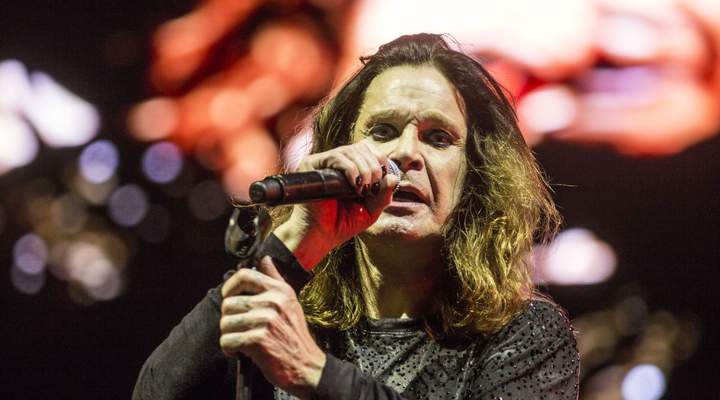 Ozzy se despede dos grandes shows em noite com solo de 20 minutos