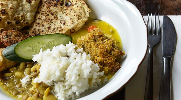 Lagundri serve prato feito indiano a R$ 27 no almoço e cliente pode repetir