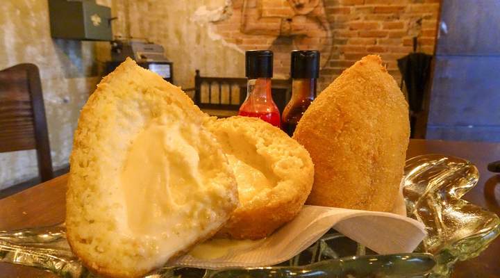 Bar de Curitiba cria coxinha de sorvete