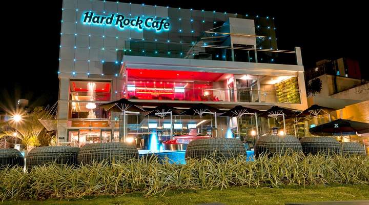 Hard Rock Curitiba fecha rua e traz 10 horas de shows de graça no Dia Mundial do Rock